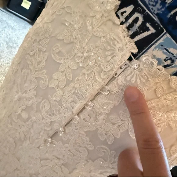 Essense of Australia Wedding Dress Sz 10 - Picture 7 of 13